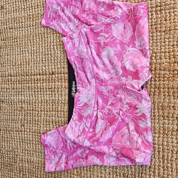 A) Lula roe workout pants - Picture 4 of 7